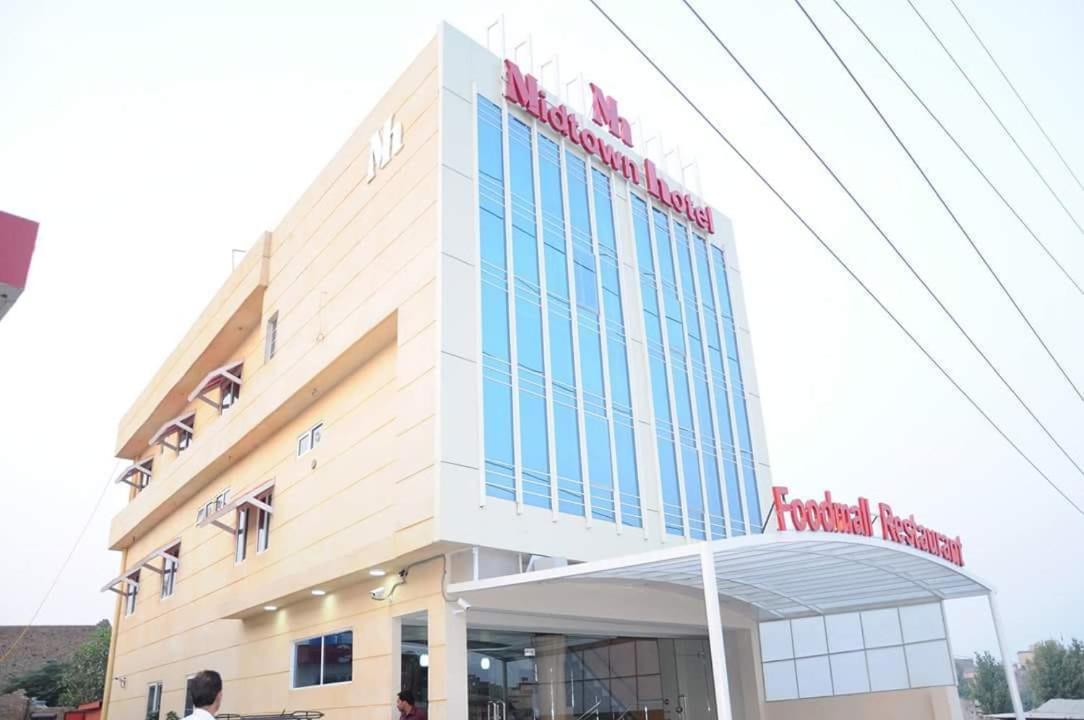 Midtown Hotel Rawalpindi Buitenkant foto