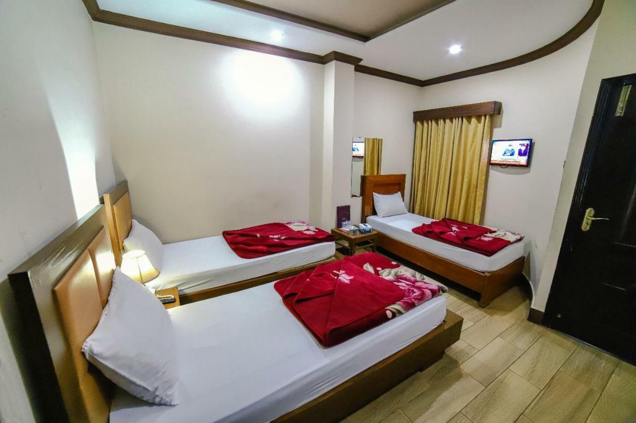 Midtown Hotel Rawalpindi Buitenkant foto